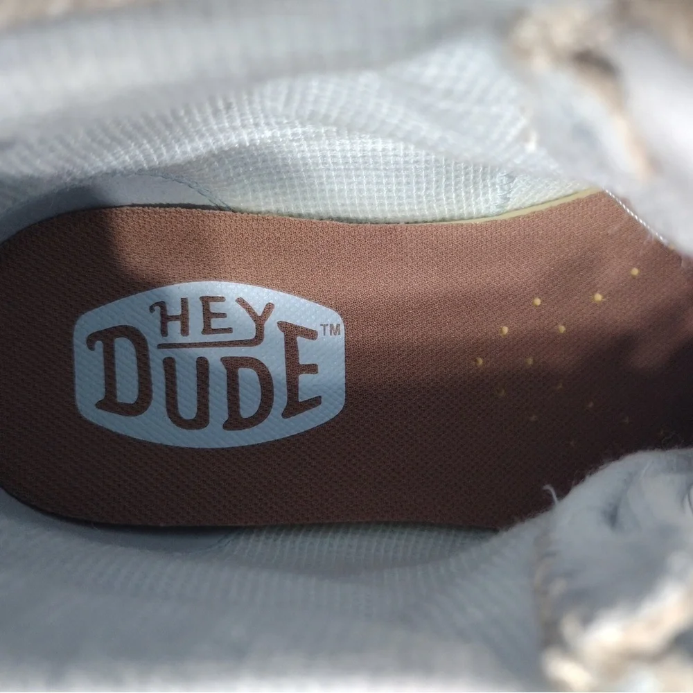 Dude Stylish Cream Kids Shoes size 6w brand new w tags